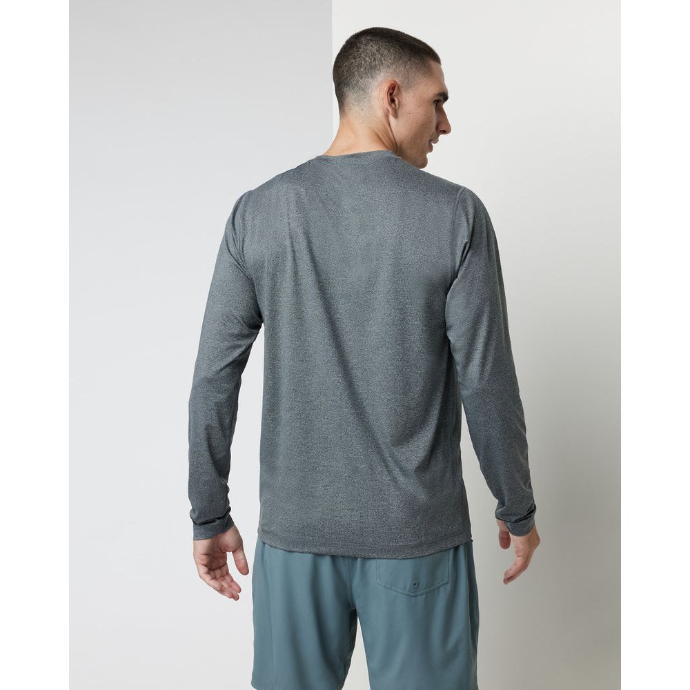 Vuori Men's Long Sleeve Tradewind Performace Tee 2.0 in Heather Grey
