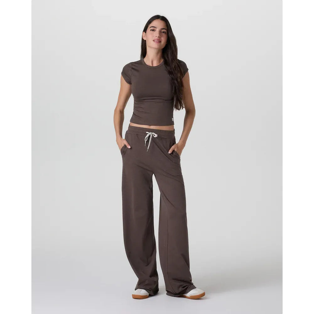 Vuori Women's Halo Essential Wideleg Pant - Short