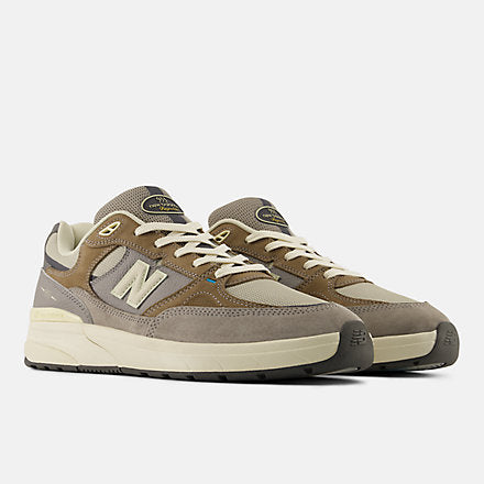 NB Numeric Andrew Reynolds 933 - New Balance